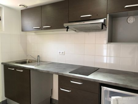 Location Appartement 2 pièces 49m² POITIERS 86000 - Photo 4