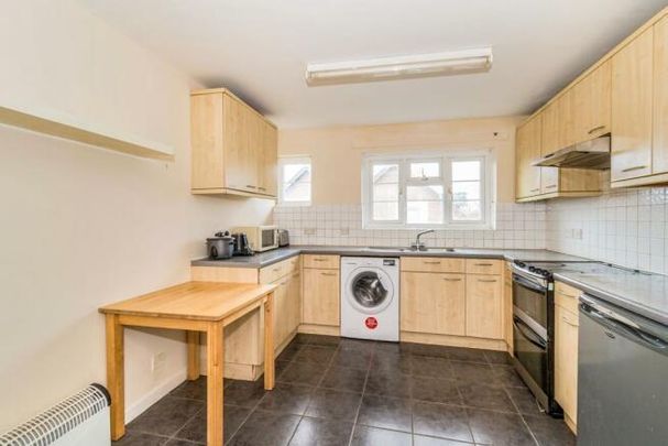 Banister Grange, Southampton, Banister Road - Photo 1