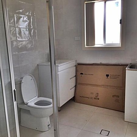 Neat & Low-Maintenance 2-Bedroom Granny Flat - Photo 3