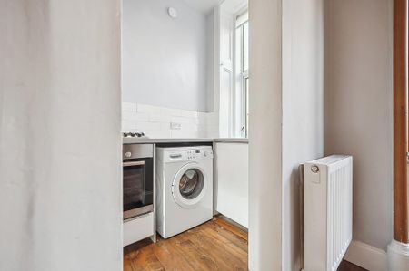 2 bedroom flat to rent - Photo 4