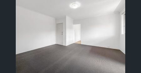 Great Value, Two Bedroom Apartment Available In Prime Location - Photo 2