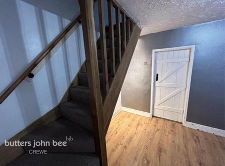 2 bedroom terraced house to rent - Photo 2