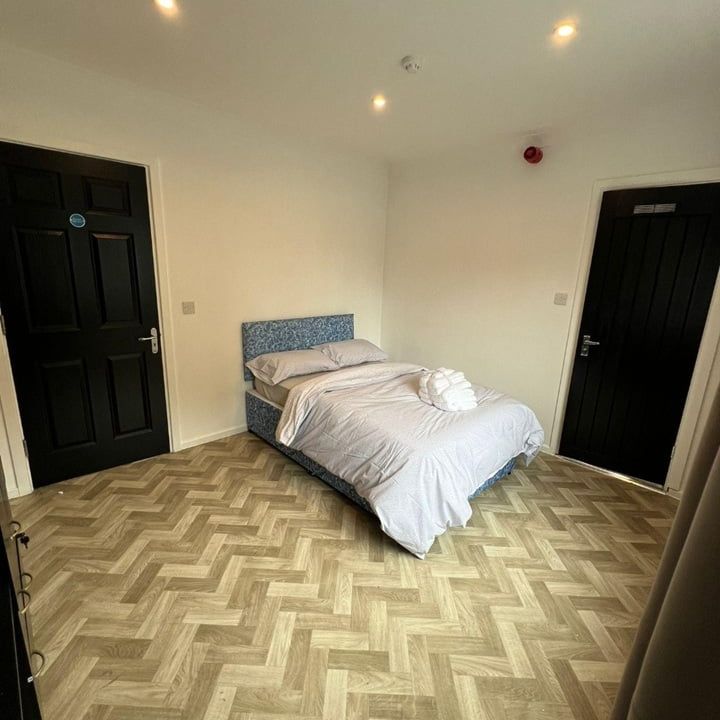 7 Bed Terraced House, Deane Road, L7 - Photo 2