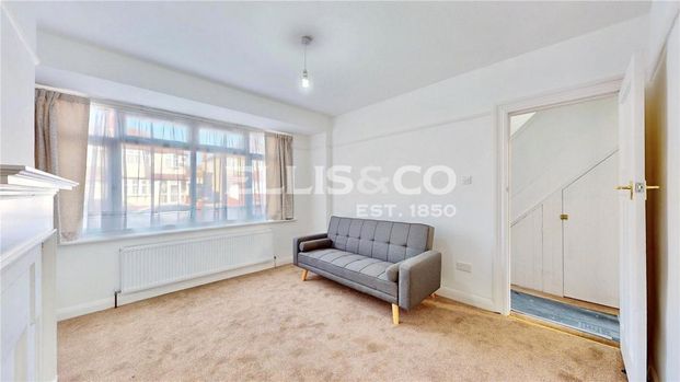 3 bedroom end of terrace house to rent - Photo 1