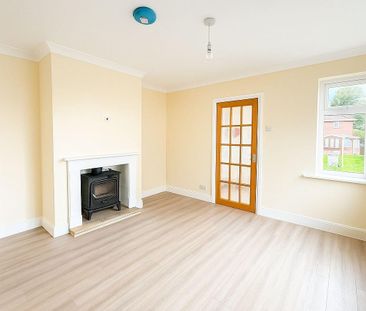 2 bedroom semi-detached house to rent - Photo 6