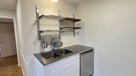 For Lease - 279 Cornelius Parkway Unit# Upper, Toronto, Ontario - Photo 4