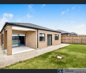 25 Firewheel Drive, Officer - Photo 4
