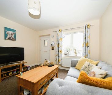 2 bedroom semi-detached house to rent - Photo 3