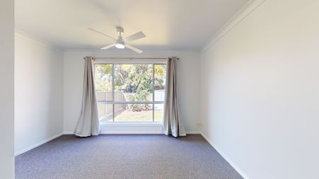 Unique flat in the heart of South Dubbo - Photo 4