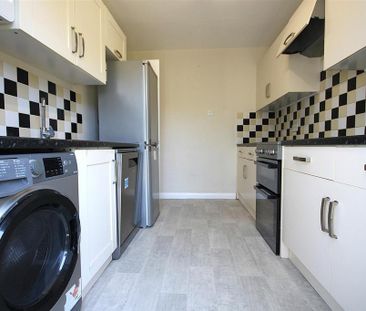2 bedroom maisonette to rent - Photo 5