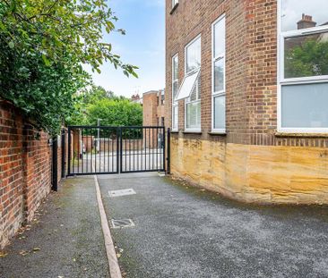 1 bedroom flat to rent - Photo 6