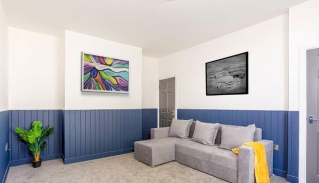 1 bedroom in a house share to rent - Photo 1