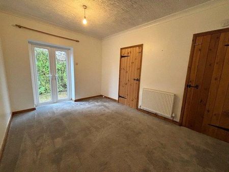 3 bedroom detached house to rent - Photo 3