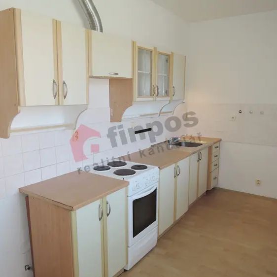 Podnájem bytu 2+1 s lodžií v Chlumci nad Cidlinou - Фото 1