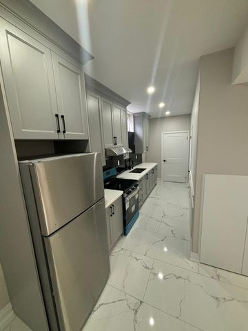 For Lease - 3311 Dwiggin Avenue, Mississauga, Ontario - Photo 3