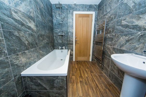 B Headingley Mount, Headingley, Leeds - Photo 1