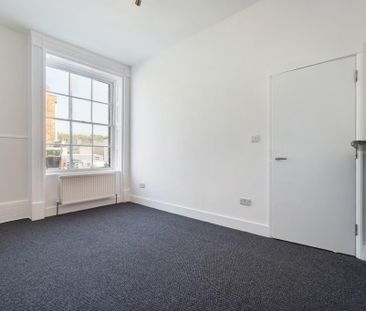 2 bedroom ground floor maisonette to rent - Photo 2