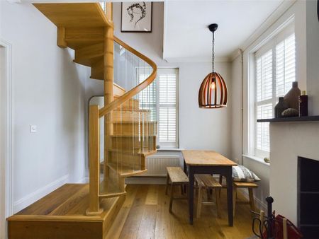 3 bedroom semi-detached house to rent - Photo 3