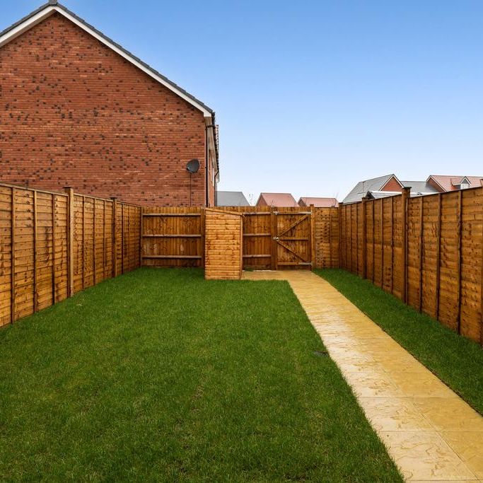 3 bedroom end of terrace house to rent - Photo 1