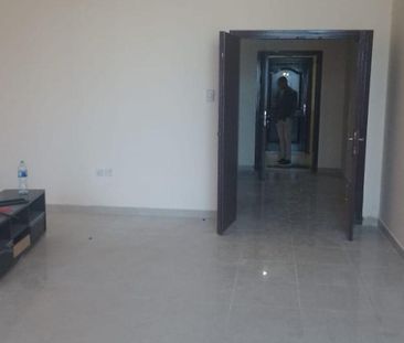 Spacious 3 BR Apartment in Al Naemiya Towers - Photo 2
