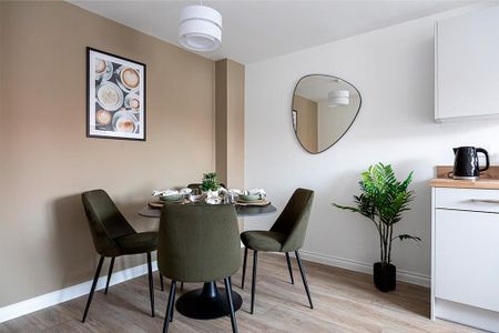 3 bedroom semi-detached house to rent - Photo 3