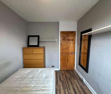 Scoulding House, Mellish Street, London, E14 - Photo 3