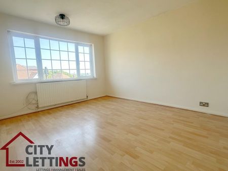 3 bedroom detached house to rent - Photo 5