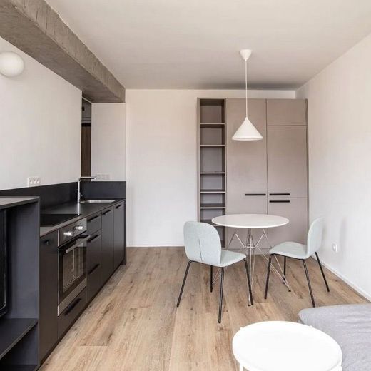 Byt na prenájom - ul. Budyšínska, Bratislava III TOP - Fotografia 1