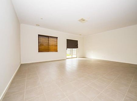 6 Woodstock Drive, Doreen - Photo 3