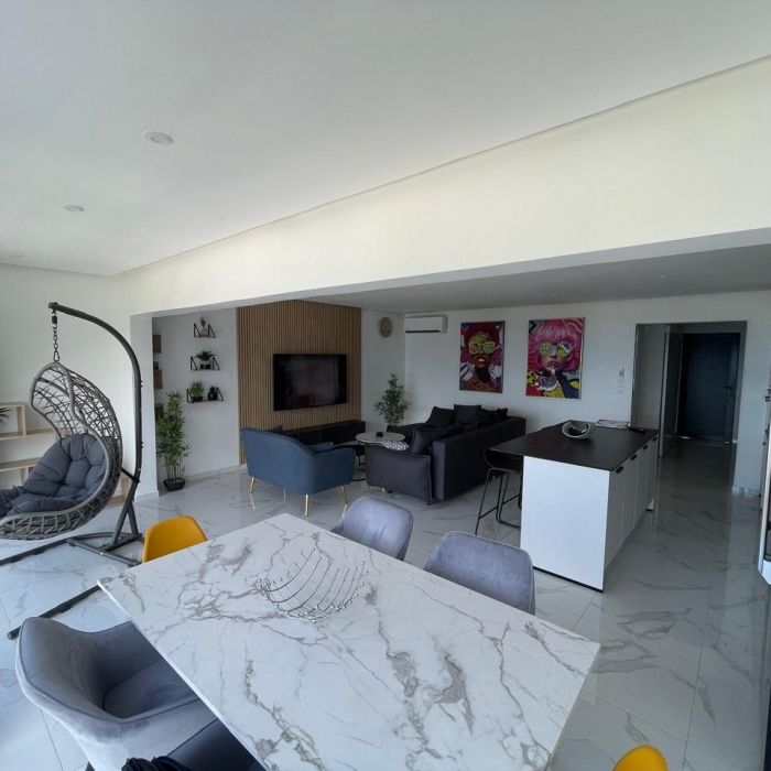 Superbe F5 meublé de standing 120m2 avec parking-Fort de France - Photo 1