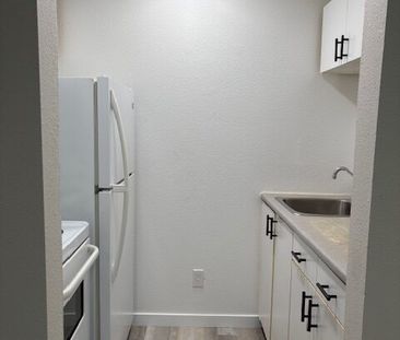 Brookhurst – 1 Bedroom - Photo 4