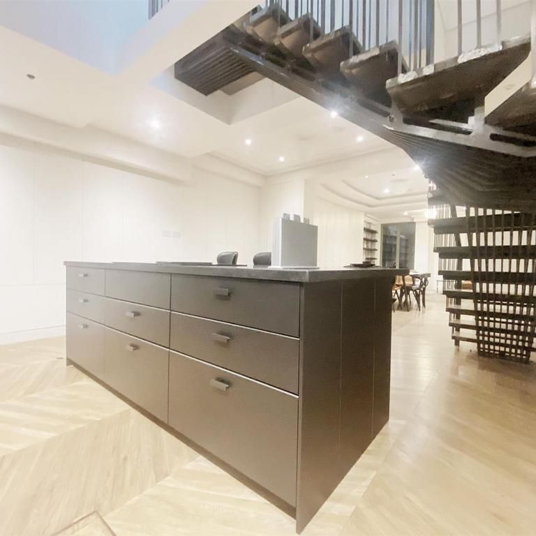 5 bedroom house to rent - Photo 1