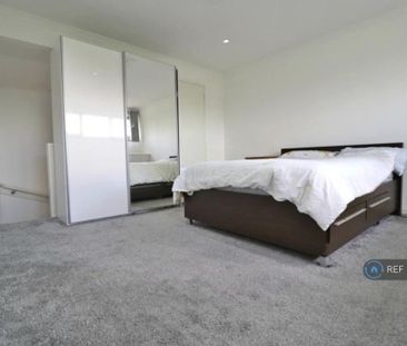 2 bedroom maisonette to rent - Photo 3