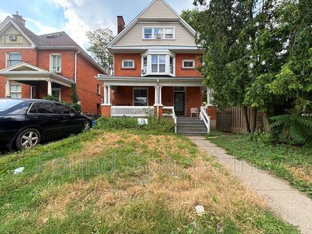 $1,375 / 1 br / 1 ba / 76 Sanford ave S unit 4 - Photo 5