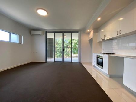 Bedroom Apartment with Lift Access - Photo 3