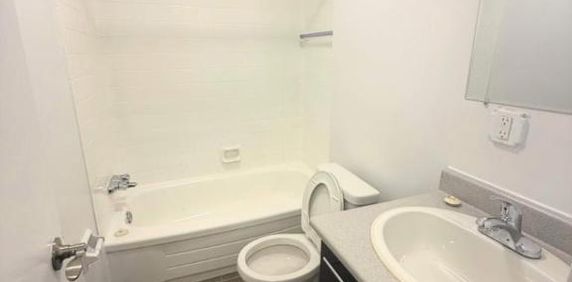 1 CH - 1 SDB - Gatineau - $1,149 /mo - Photo 2