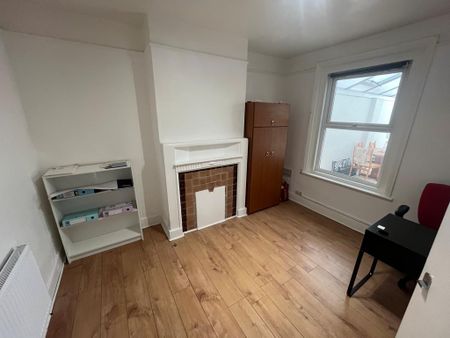 3 bedroom house to rent - Photo 3