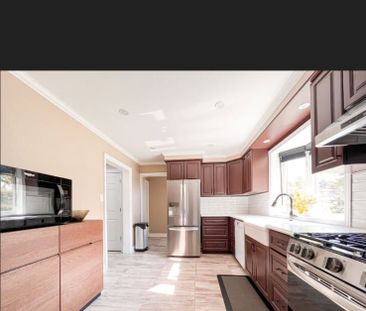 For Lease - 4 Dingley Court, Ajax, Ontario - Photo 2