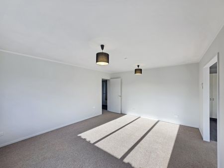 Grove Road, Mayfair - Photo 2