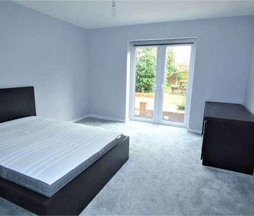 Woodfield Park Drive, Leigh On Sea, Leigh On Sea, SS9 - Photo 1