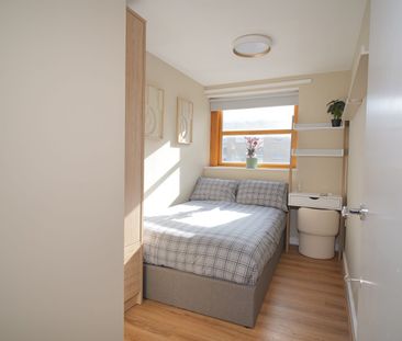 Denmark Place – Room 2 - Photo 2