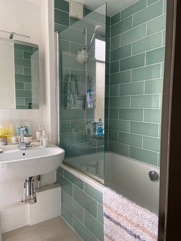 3 Bed Flat, Binstead House, SW18 - Photo 5