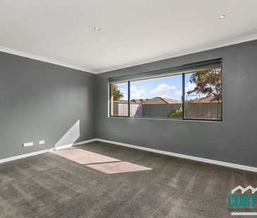6 Avon Cres, Atwell WA 6164 - House For Rent | Domain - Photo 3