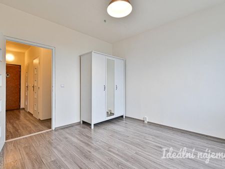 Pronájem bytu 2+kk 50 m2 - Fotografie 2