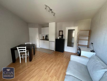 Location Appartement 1 pièce 24m² LAVAL 53000 - Photo 4