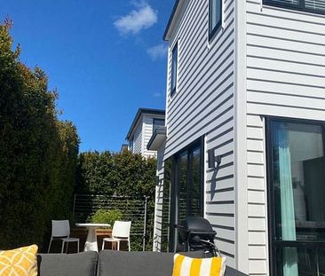 Spacious 5BR Hobsonville Haven - Photo 6