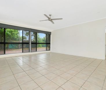 7 Lockwood Court, Moulden, NT 0830 - Photo 2