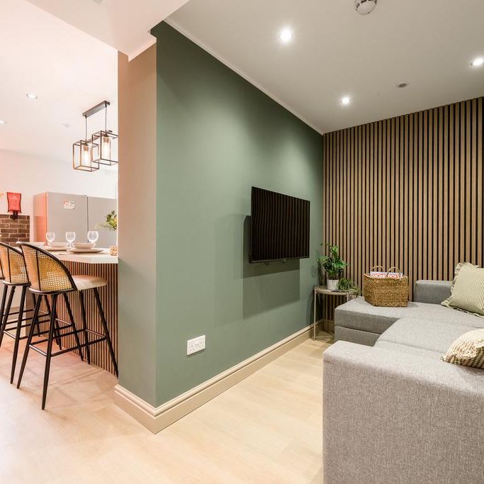 1 bedroom in a house share to rent - Photo 1