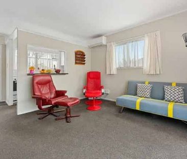 Two bedroom gem - Photo 3