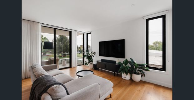 Luxury Living - Photo 1